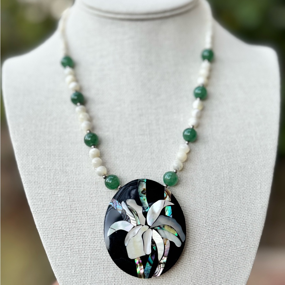 Vintage Mother of Pearl Abalone Inlay Floral Pendant Necklace Jade Beads